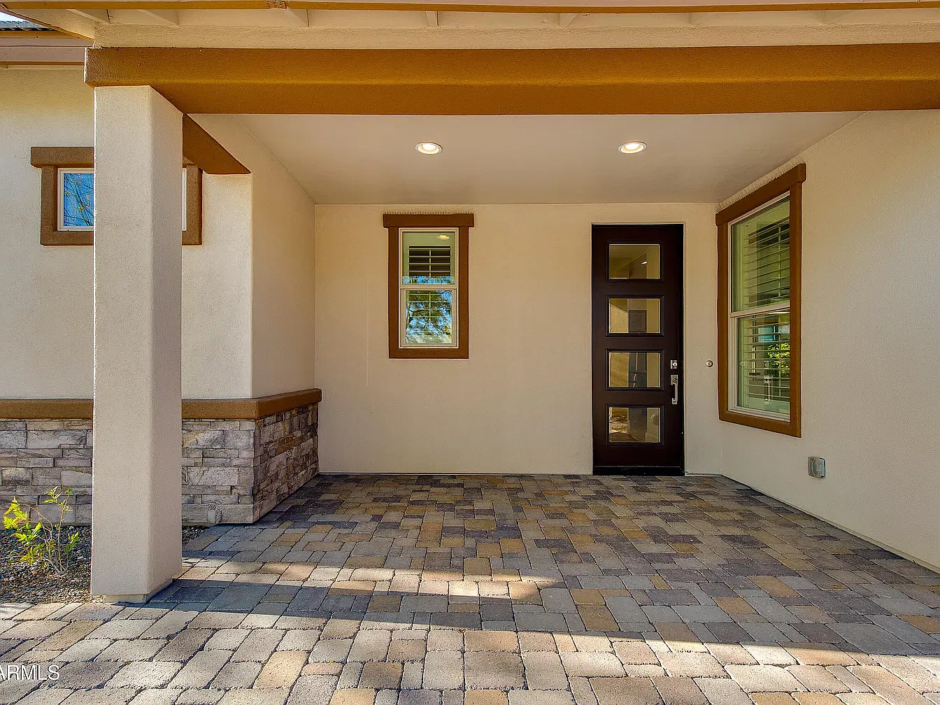 2 bed, 1722 sqft, $2,300 — Photo 3