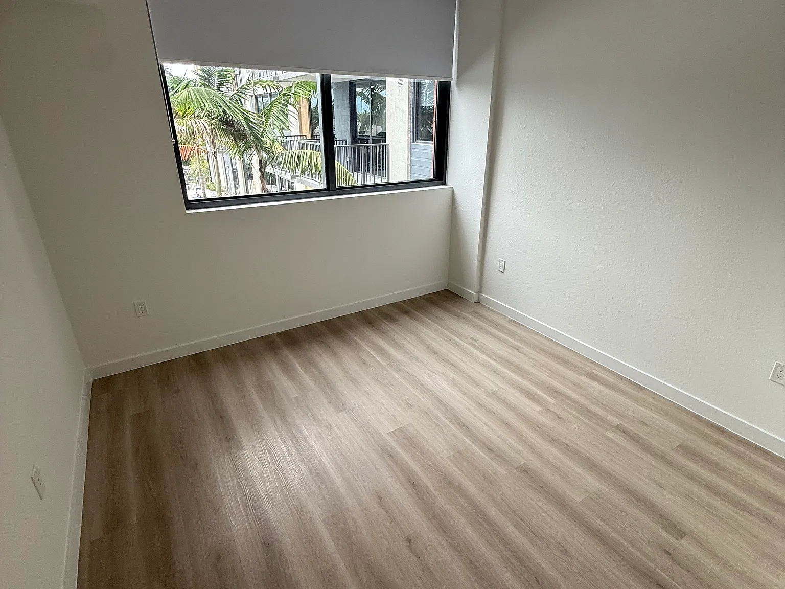 2 bed, 945 sqft, $2,540 — Photo 4