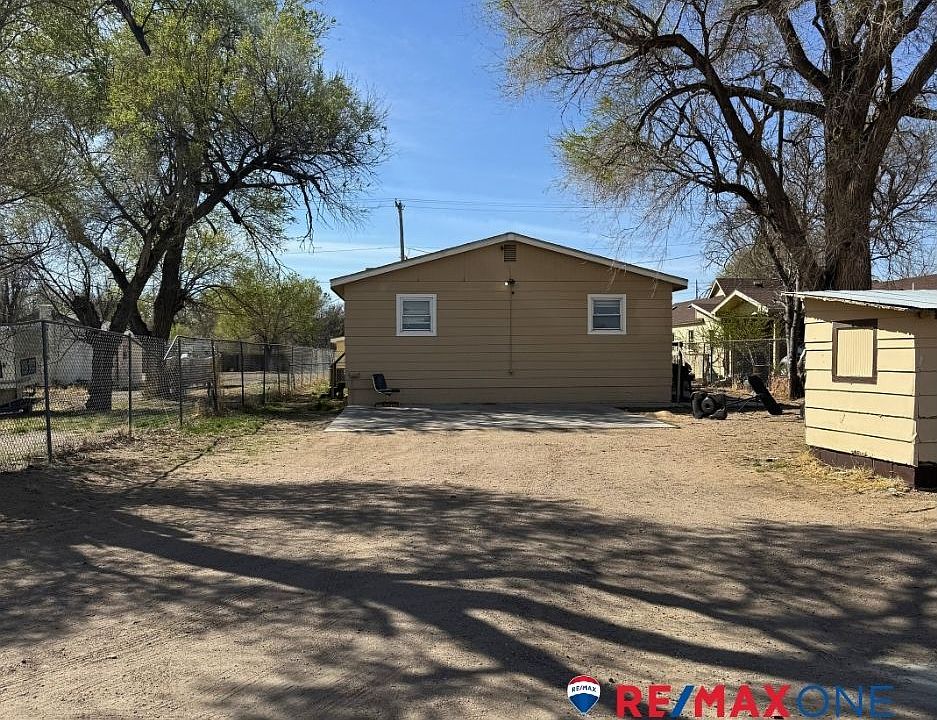 2nd image of 305 E Santa Fe St