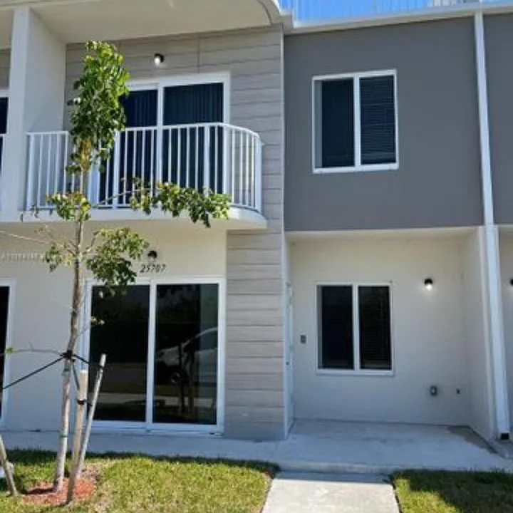 25890 SW 144th Ave