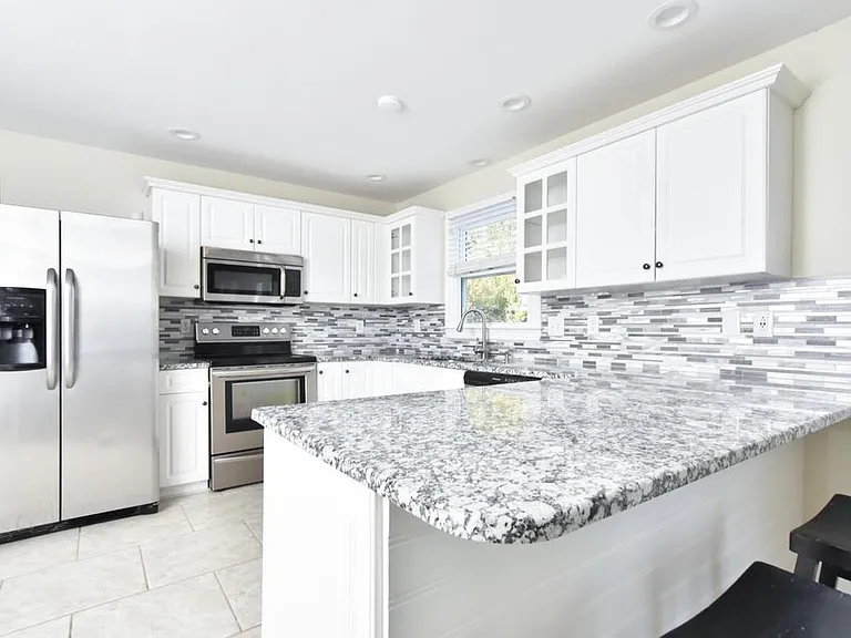 339 Patchen Dr — Photo 1