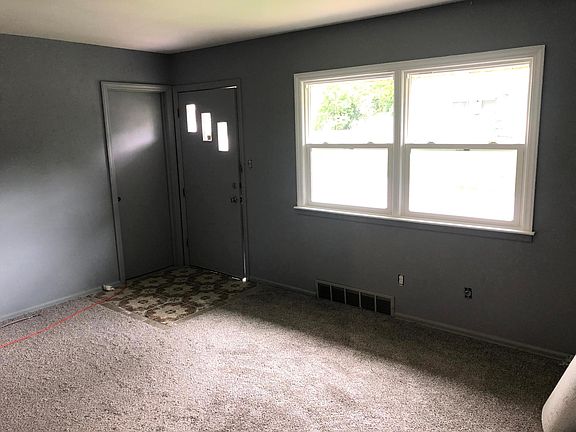 4th image of 3624 Webster Ave