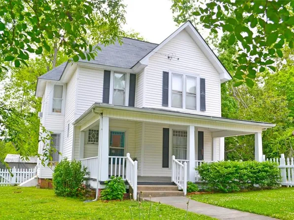 174 Robertson Ave, Tallapoosa, GA 30176