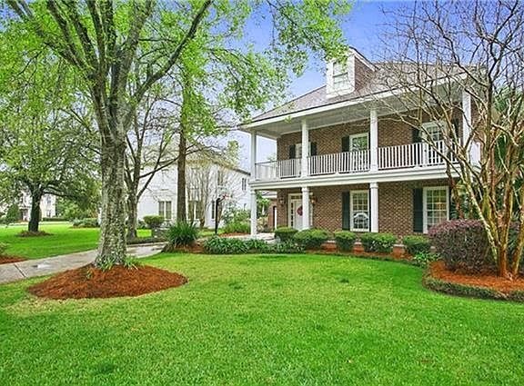 3rd image of 4 Muirfield Dr