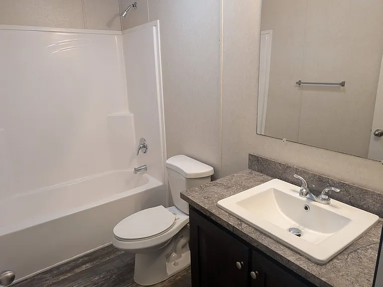 Avon Lakes Estates — Photo 23