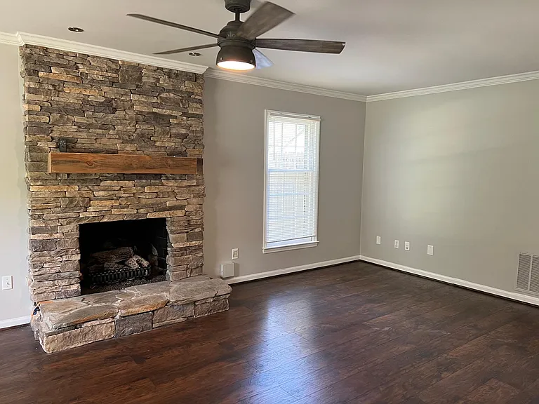11724 Apleby Ln — Photo 3