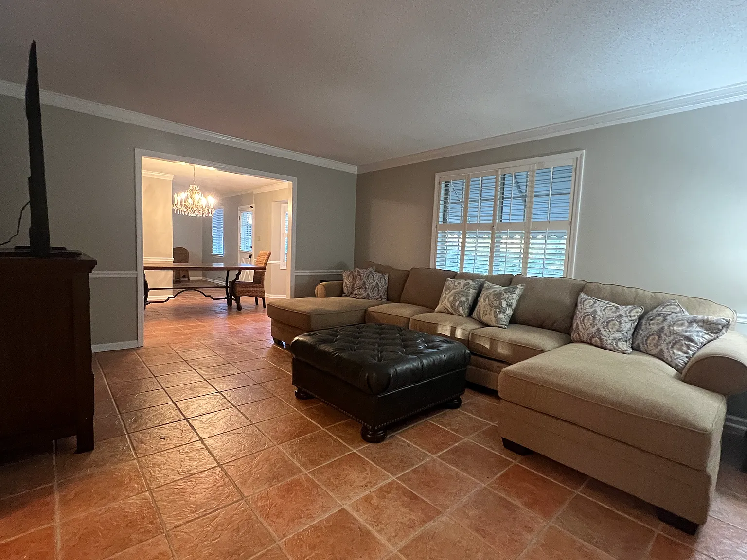 5 bed, 2582 sqft, $4,000 — Photo 3