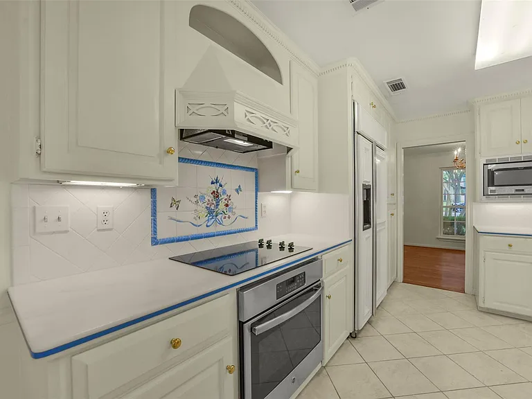 110 Hillcrest Dr — Photo 10