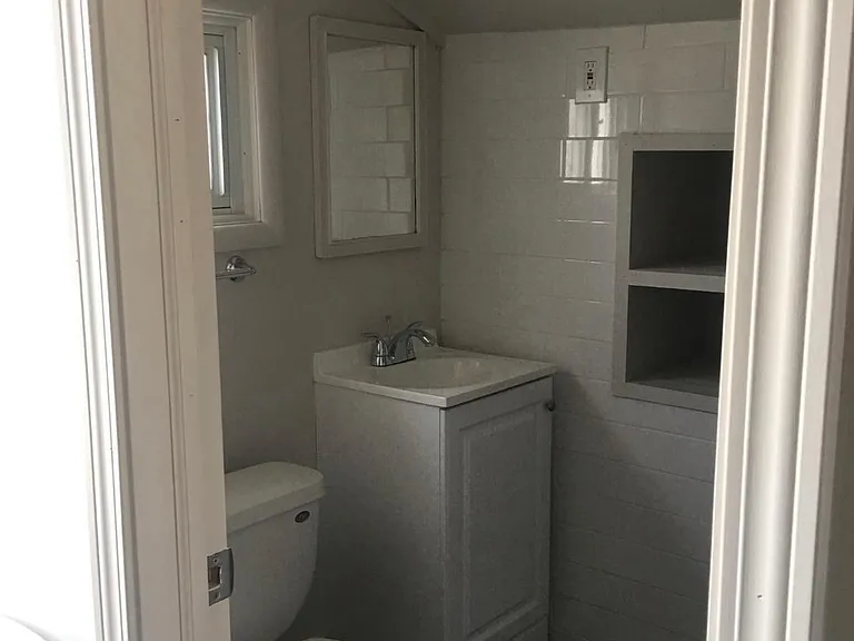 134 University St #2 — Photo 10