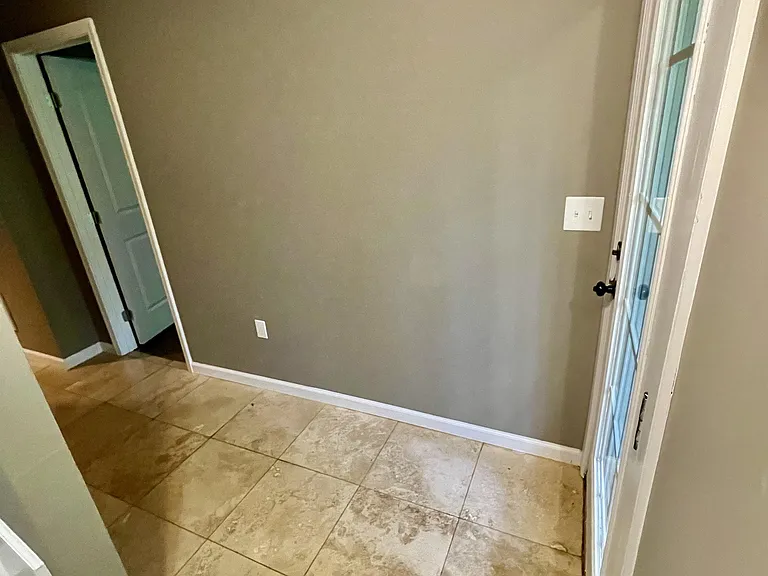 142 Old Tavern Cir #1 — Photo 26