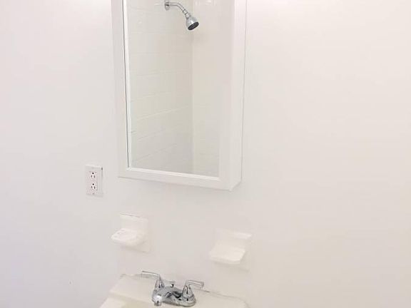 5th image of 44 Wright Ave APT 1A