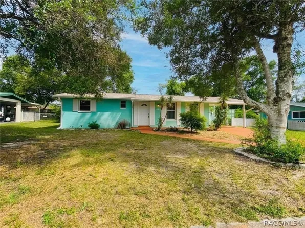 2180 W Austin Dr, Citrus Springs, FL 34434