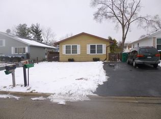 1422 Ridgeway Ave, Round Lake Beach, IL 60073