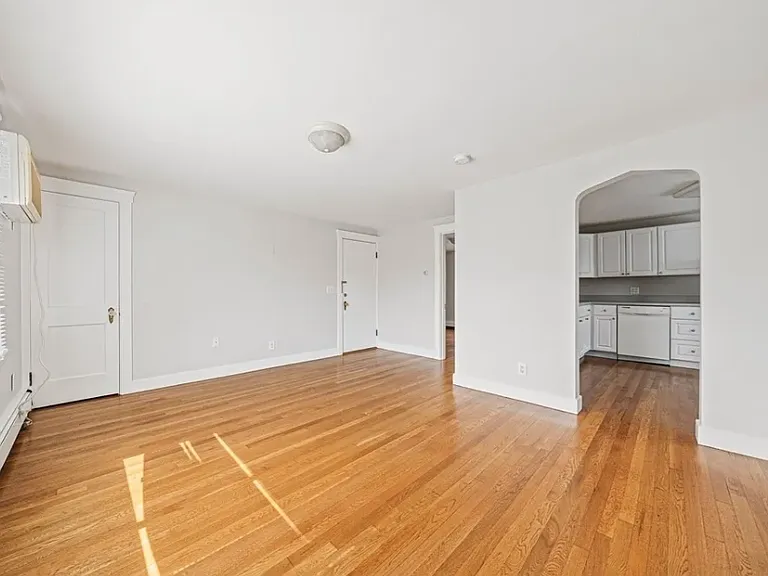12 Hartwell St #12A — Photo 7