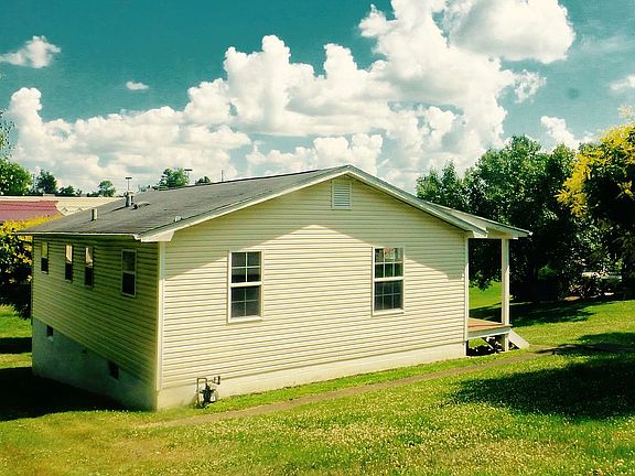 2nd image of 593 Circle Dr