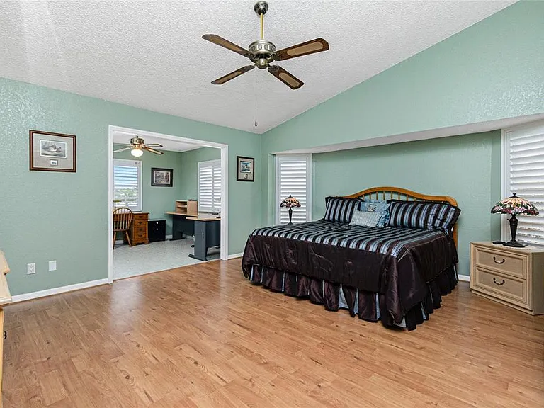 4088 Gingold St — Photo 30
