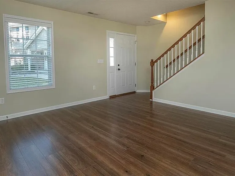 1250 W Adams Hill Cir #504 — Photo 2