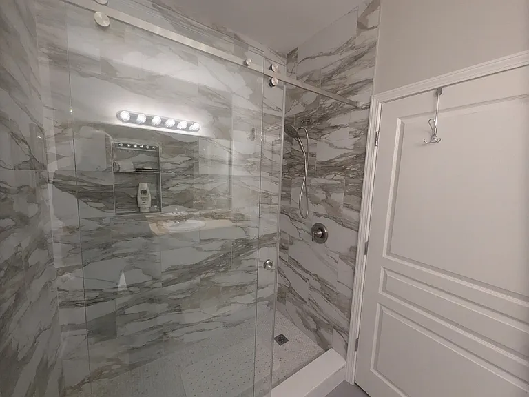 400 Bucksley Ln #104 — Photo 11