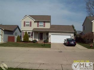 25712 Timberline Dr, Warren, MI 48091