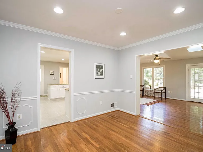 5612 Eastbourne Dr — Photo 12