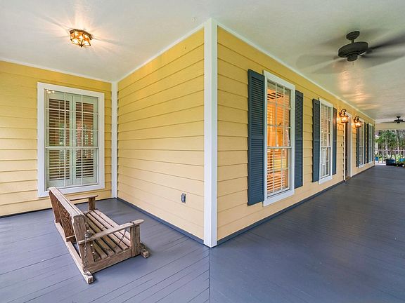3rd image of 2407 Carriage Ridge Ln