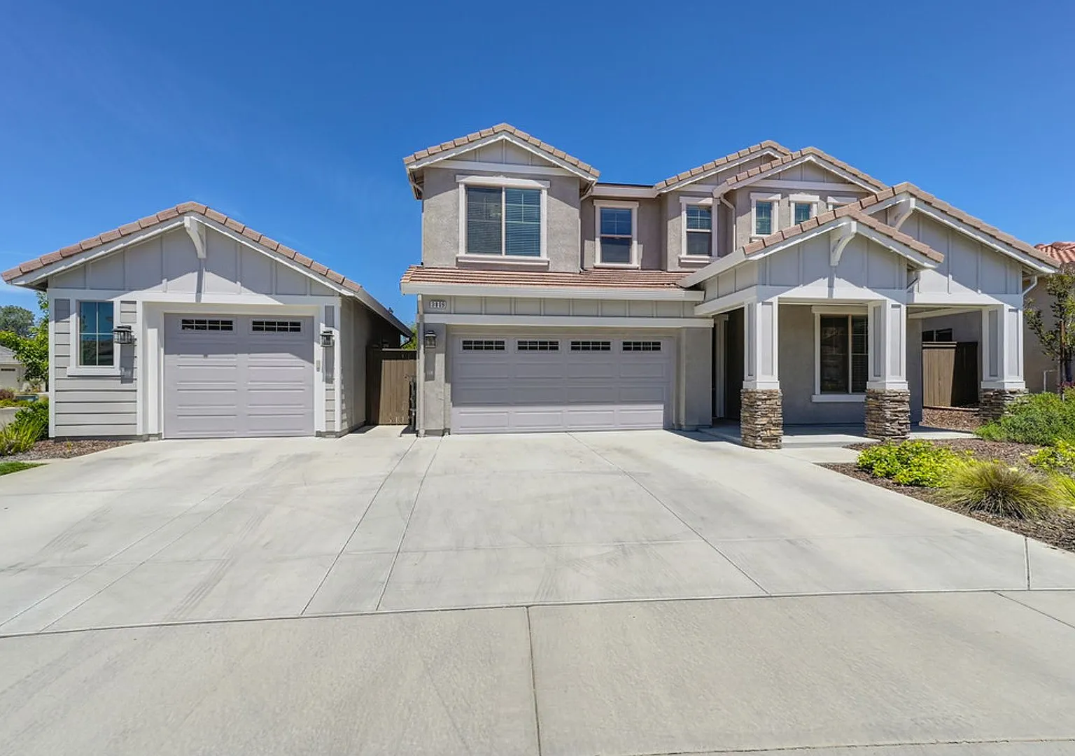 3 bedroom SOLAR Home in Rocklin Gated Community — Photo 2