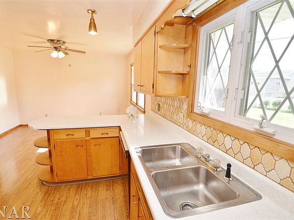 4th image of 6 Linnwood St