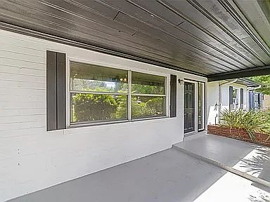 2nd image of 204 SE 31st Ave