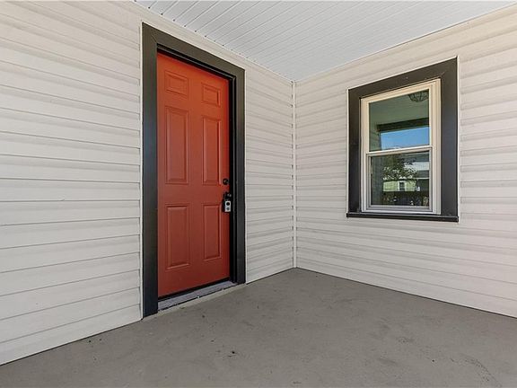 3rd image of 2707 Pinewell St