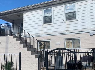 160 Beach 60 St, Arverne, NY 11692