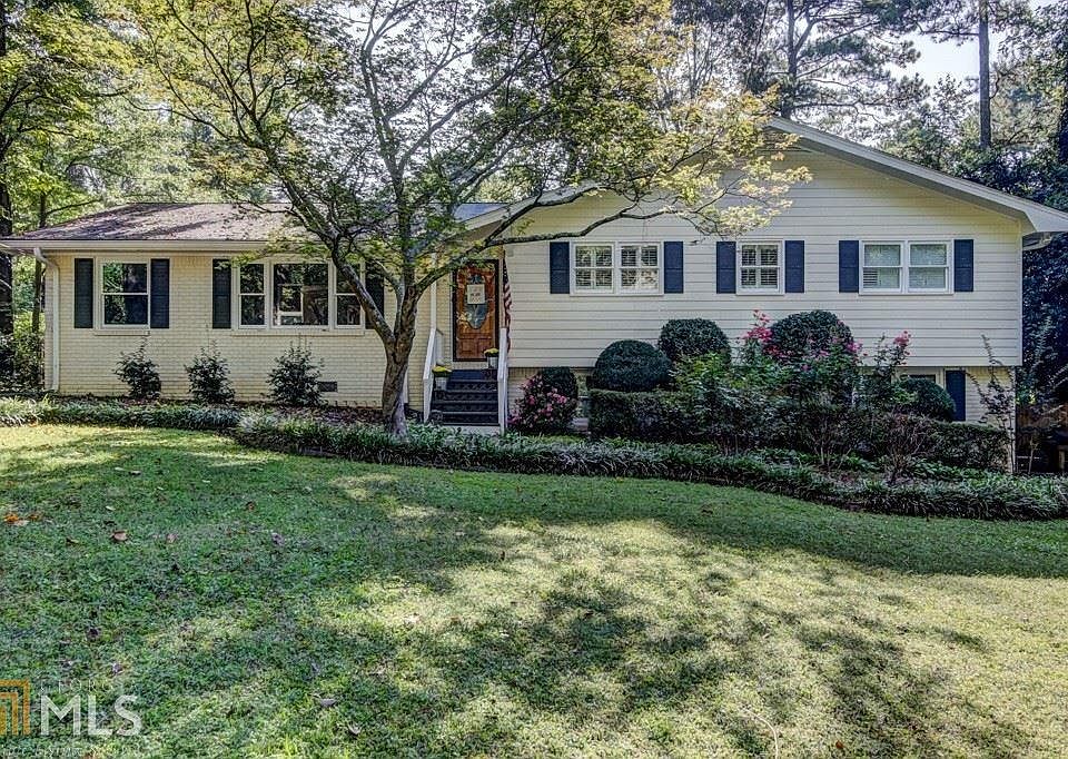 1st image of 870 Valleymeade Dr SE