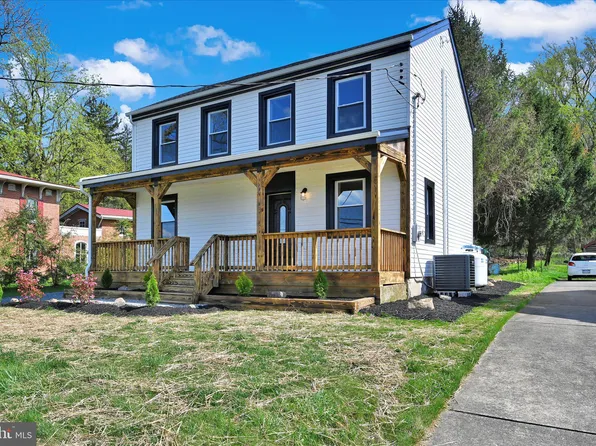 104 W Ryeland Rd, Womelsdorf, PA 19567