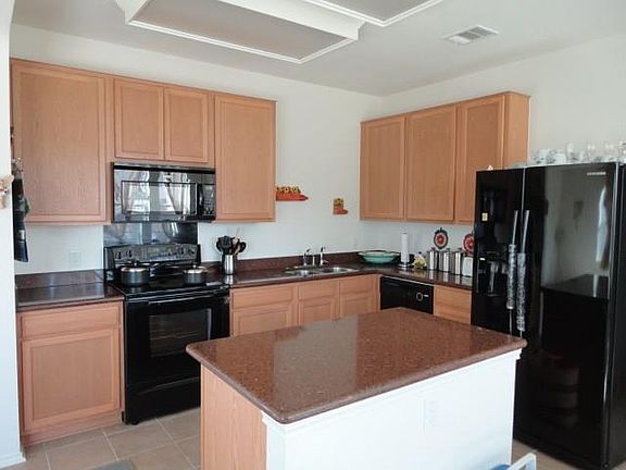 4th image of 2112 Woodway Dr