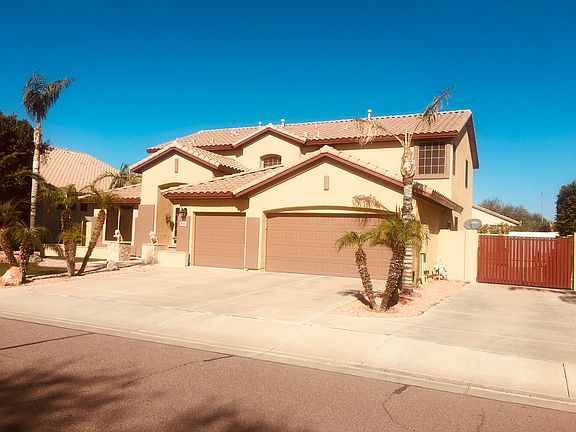 3rd image of 8016 W Foothill Dr