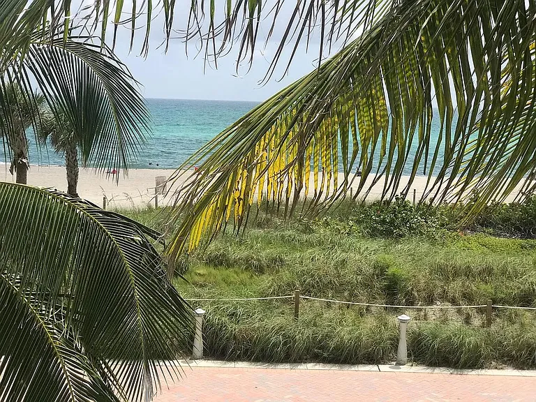 6039 Collins Ave #516 — Photo 18