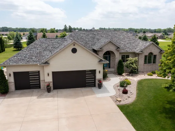 W7233 Westhaven Dr, Greenville, WI 54942