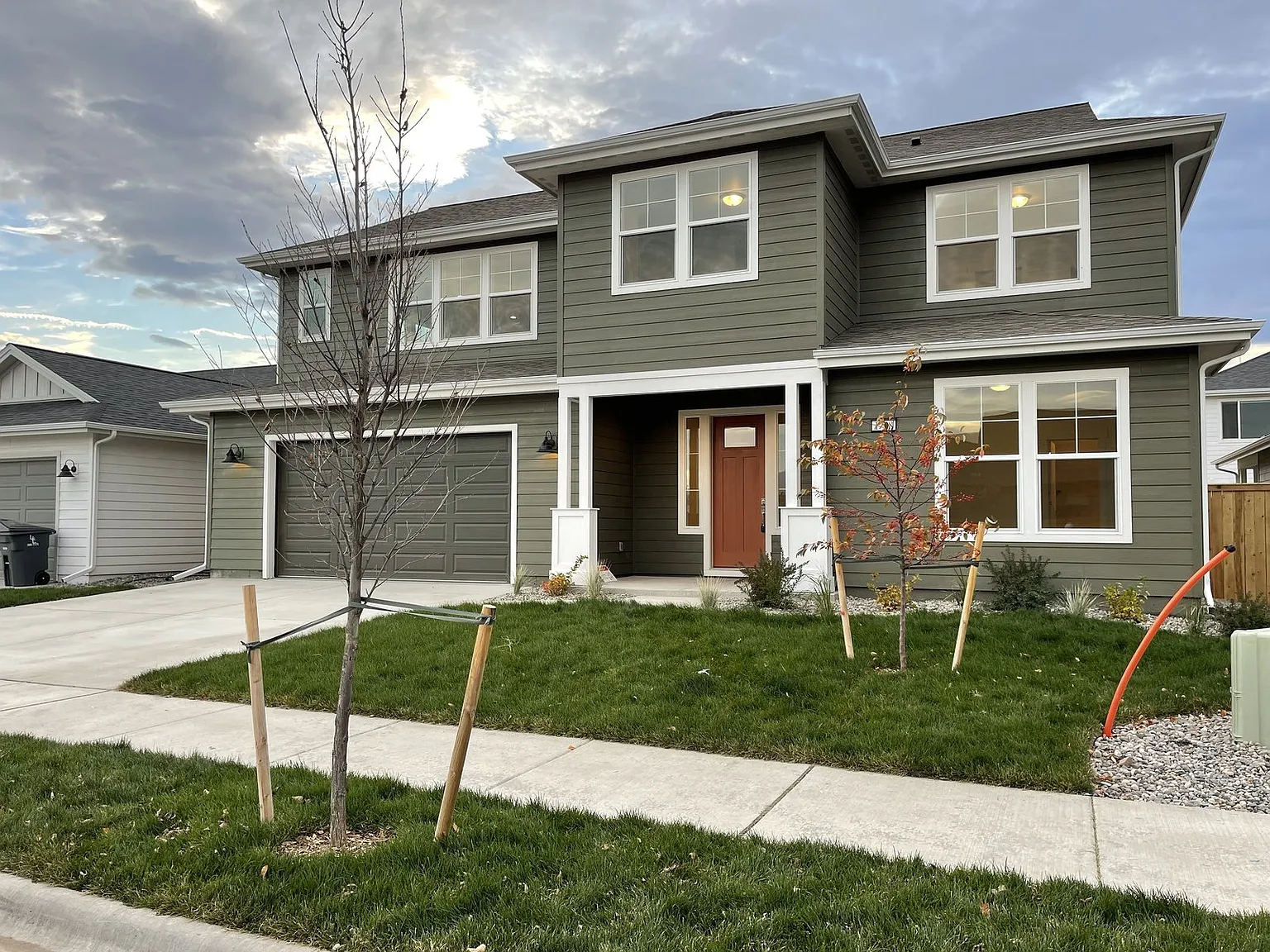 4 bed, 3.5 bath, 3308 sqft, $3,750 — Photo 2