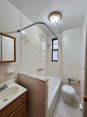 5th image of 31-42 32nd St APT 2
