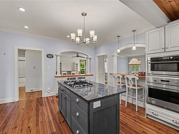 5th image of 2809 Flint Hill Rd
