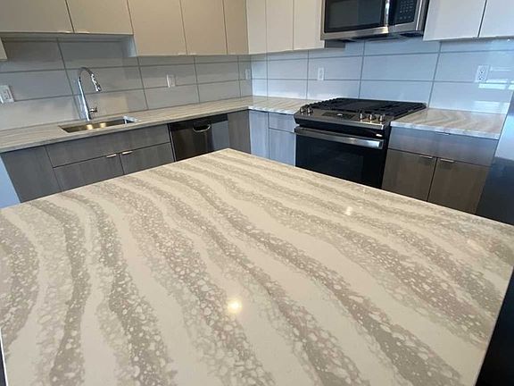 2nd image of 2301 Lemoine Ave #405