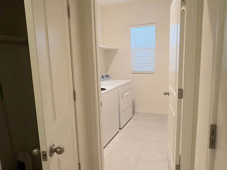 2373 E Alonso Dr — Photo 8