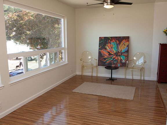 5th image of 426 Carmel Ave