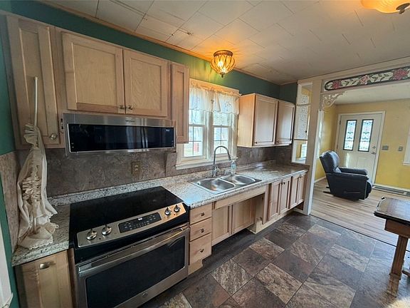 4th image of 275 Charles Kelley Rd