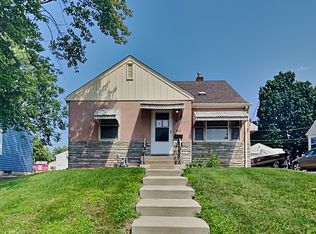 1993 Reaney Ave E, Saint Paul, MN 55119