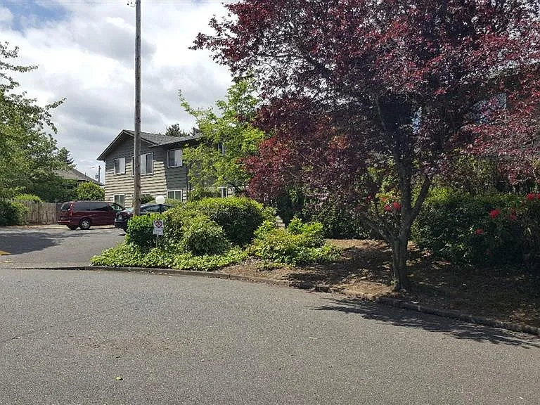 Ashley Court Apartments — Photo 15