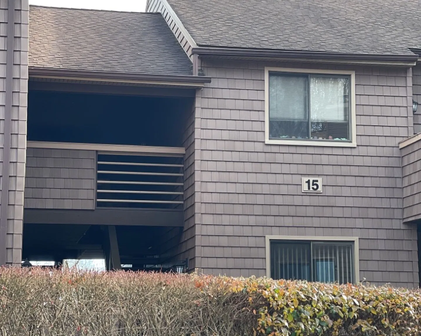 Old Brookfield Road 166 Unit 15-5 — Photo 2