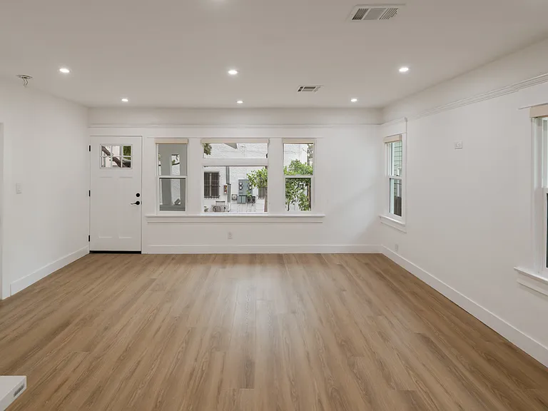 5729 Carlton Way #3/4 — Photo 6