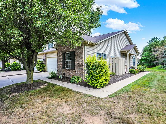 3rd image of 7237 Wyatt Ln