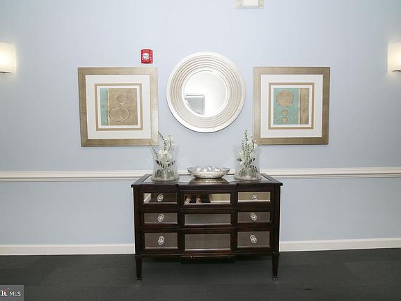 5th image of 680 Watermans Dr APT 302