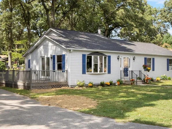 222 Magothy Rd, Pasadena, MD 21122